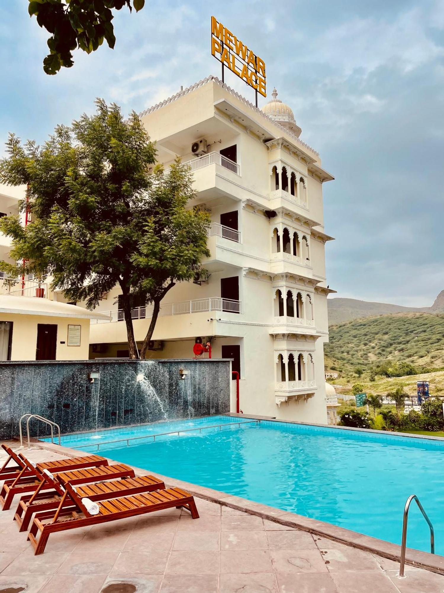Mewar Palace Resort And Spa Ουνταϊπούρ Εξωτερικό φωτογραφία