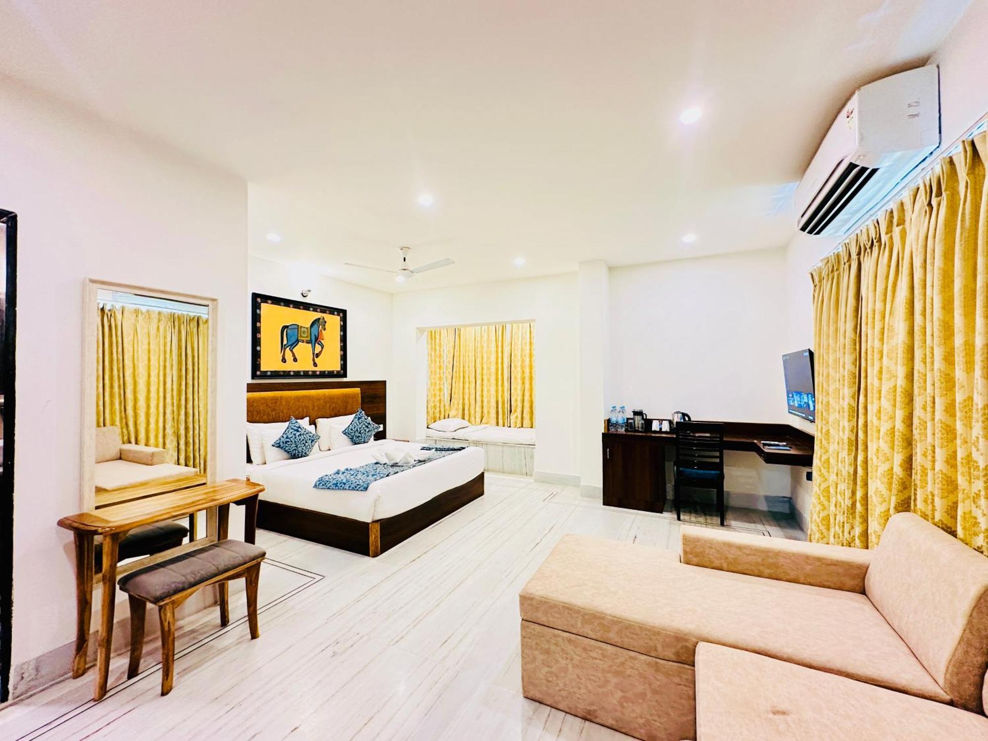 Mewar Palace Resort And Spa Ουνταϊπούρ Εξωτερικό φωτογραφία