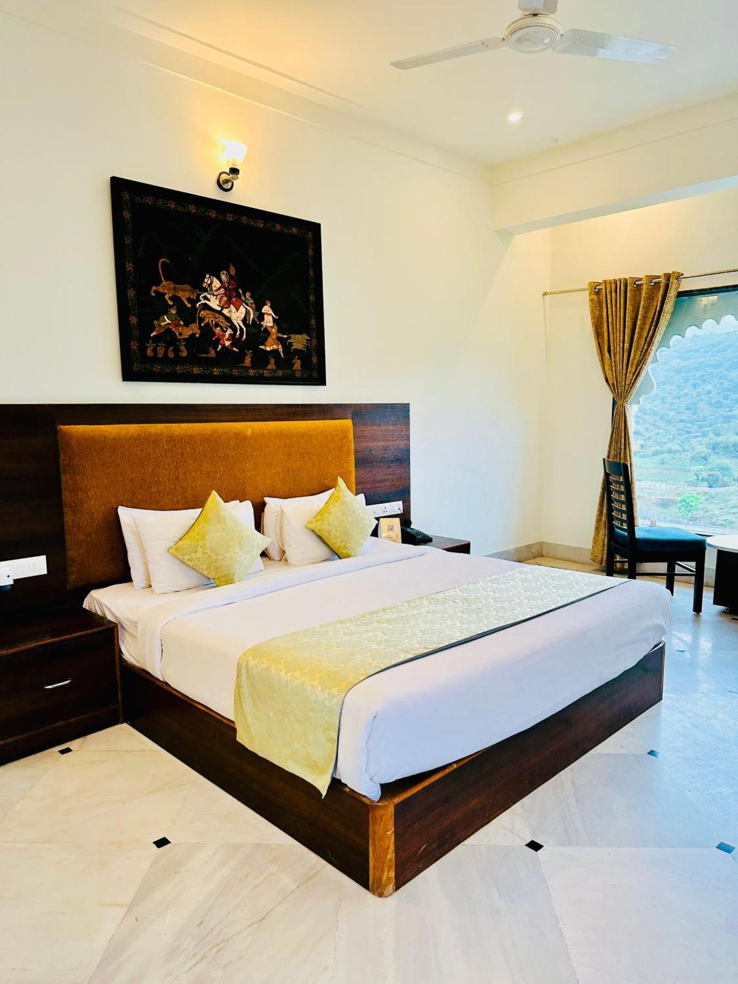 Mewar Palace Resort And Spa Ουνταϊπούρ Εξωτερικό φωτογραφία